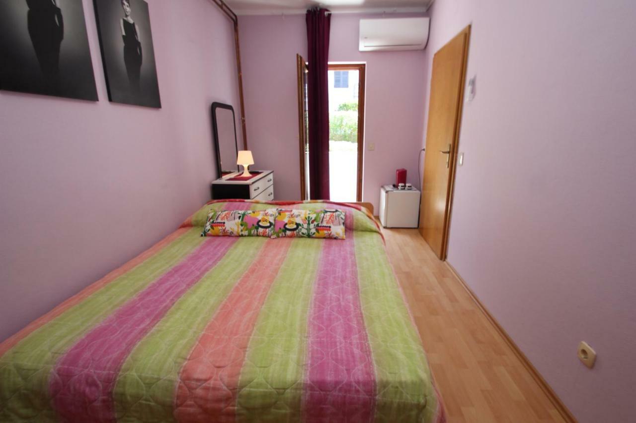 Apartment Sandi Vrsar Exterior foto